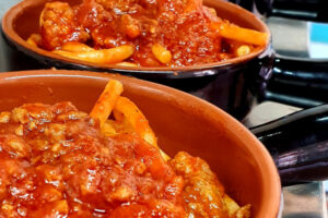Sapori dei Nebrodi: Il Sugo di Suino Nero a Domicilio