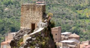Trekking urbano ad Alcara Li Fusi
